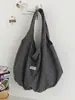Bolsa Transversal Grande Capacidade Transfronteiriça Feminina Outono Inverno Xadrez Nylon Bolsa de Mão Nicho Versátil Ombro Comutação Bolsa Tote