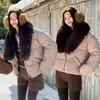 Jaqueta curta de algodão estilo novo 2026 com gola grande de pele para mulheres, outono e inverno, espessada, modeladora, versátil e quente