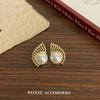 Pendientes de perla con alas de metal estilo retro francés 2024, nuevos pendientes sencillos de moda para otoño e invierno.