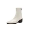 Botas Femininas 2025 Novas Botas Chelsea de Salto Grosso com Bico Quadrado Couro Genuíno Super Macias Botas Emagrecedoras Botas Curtas Retrô