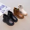 Botines Cortos para Niñas 2026 Otoño e Invierno Estilo Nuevo Botas de Princesa de Suela Suave para Niños Mayores Botas de Cuero Estilo Británico con Más Terciopelo