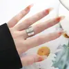 Anel Aberto com Design de Nicho Interessante Feito de Aço Inoxidável, Anel para Dedo Indicador com um Toque de Luxo Leve, Moderno e Fashion, Acessório Versátil Estilo Coreano