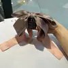 Presilha de Cabelo Preta com Laço Grande, Estilo Super Fada, Rejuvenescedora, Presilha de Cabelo com Laço Extra Grande para Mulheres, Presilha de Cetim para a Parte de Trás da Cabeça, Acessório de Cabelo