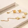 Venda Quente Transfronteiriça Pulseira de Flor de Cinco Pétalas Trevo de Quatro Folhas Feminina Moda Europeia Americana Pulseira de Trevo de Quatro Folhas Personalidade Simples Versátil Joia de Mão