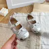 Zapatos de piel para niña Otoño 2026 Nuevos Mocasines Elegantes de Perlas para Niña Zapatos Planos de Princesa con Suela Suave y Lazo