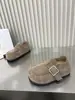 Sapatos Femininos de Couro Macio Estilo Artístico Retrô Bico Redondo Fivela Abertura Profunda Sapatos de Salto Único Outono 2026 Novo Estilo Casual Espessura Sapatos Birkenstock