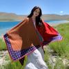 Poncho con Capucha Estilo Étnico para Mujer Invierno Engrosado Cálido Tea Carrie Jiangxi Tíbet Viaje Poncho Rojo con Capucha