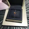 Vanjia Banhado a Ouro 18K Trevo da Sorte Pétala Trevo Completo com Diamante Corrente para Clavícula Pingente de Flor Única Anel de Flor Estilo Ins
