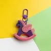 Chaveiro Cavalo de Balanço Infantil para Mulheres, Fofo, Moderno e Requintado Chaveiro de Boneca de Cavalo Pequeno, Acessório para Mochila e Roupa