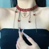 Collar de Cadena para Clavícula para Mujer, Estilo Lujo Ligero, Cruz con Borla y Perlas Rojas Incrustadas de Diamantes, Moderno y a la Moda, Gama Alta, Exquisito, Nicho
