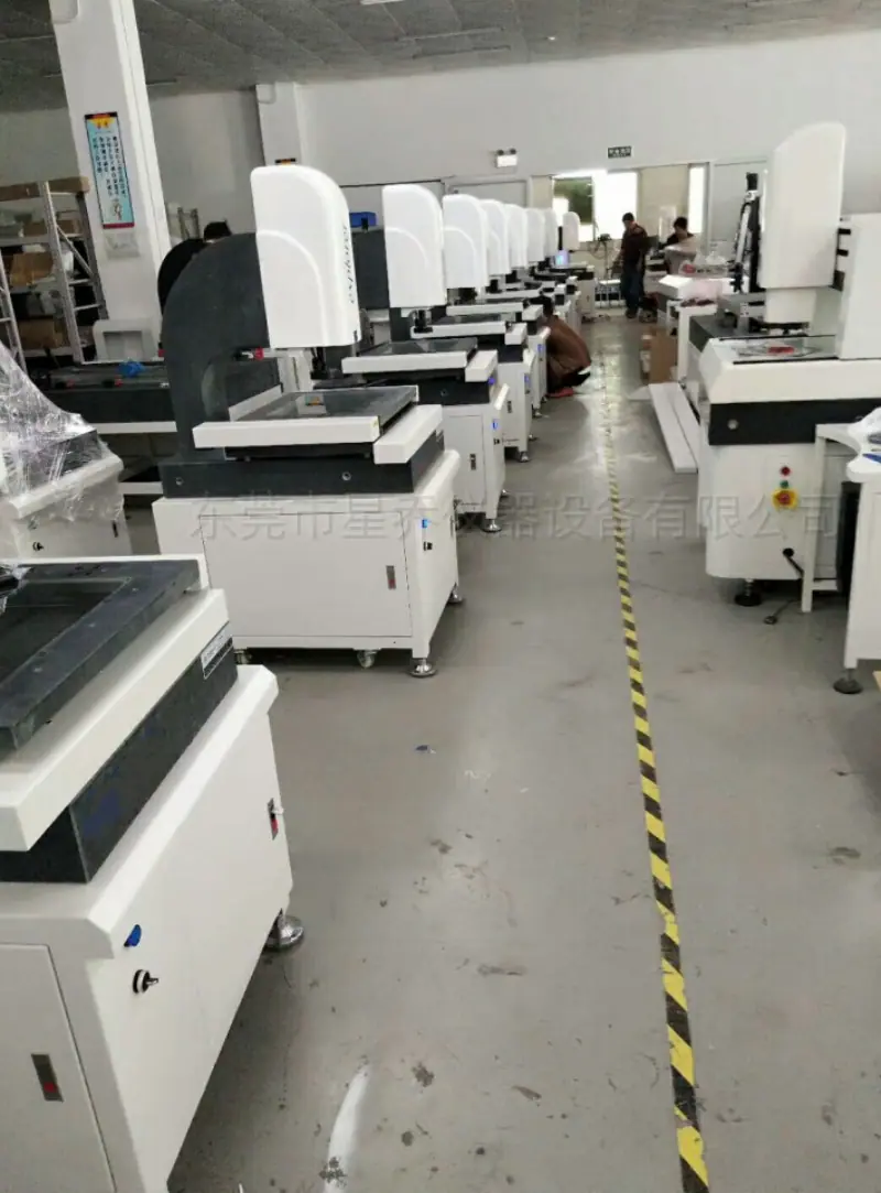 二次元影像测量仪图片