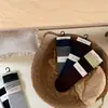 Calcetines para mujer Otoño 2026 con lunares de color contrastante, calcetines simples sin costuras hasta la pantorrilla, calcetines holgados cómodos y transpirables para mujer nayean