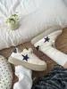 Zapatillas blancas populares, cómodas y duraderas, nuevo modelo otoño 2026, zapatos versátiles, zapatos casuales originales de nicho para mujer