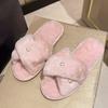 Pantuflas de Piel con Cruz de Perlas para Mujer 206 Otoño e Invierno Nuevas Pantuflas de Casa de Suela Plana Talla Grande Pantuflas de Algodón Peludo para Exportación