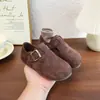 Sapatos Infantis Birkenstock 2026 Outono Nova Moda Estilo Coreano Sapatos Versáteis de Couro para Meninas, Mocassins Casuais Retrô para Meninos