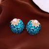 Brincos de Tarraxa Redondos Pérola com Inlay de Diamante Agulha de Prata Estilo Palácio Retrô Design Versátil de Brinco Senso de Design Nicho Sensação de Alto Padrão Acessórios de Brinco para Mulheres