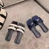 Versão em Pele de Ovelha Chinelos Kelly~ Bico Quadrado Fivela Solado Plano Sandálias de Praia Estilo Férias para Mulheres, Adequado para Uso ao Ar Livre no Verão