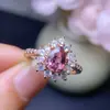 Anel de Turmalina Natural com Cravação em Prata Esterlina S925 O Cristal é Limpo, Tem Boa Cor e Bom Fogo, com uma Pedra Principal Medindo 6*8mm.