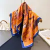 Bufanda de Seda de Alta Gama con Estampado Ecuestre Transfronterizo, Pañuelo Cuadrado de Seda Artificial, Bufanda Versátil para el Cuello, Pañuelo Cuadrado Pequeño, Pañuelo para la Cabeza, Bufanda para Mujer