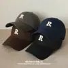 Gorra de béisbol de circunferencia de cabeza grande estilo coreano logo R ala ancha hace que la cara se vea más pequeña gorra de pico profundo corona alta tamaño grande sombrero de corona suave 65 cm