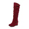 Nuevas Botas de Mujer Europeas y Americanas Otoño e Invierno Hebilla de Cinturón Gamuza Cuña Botas Casuales Botas de Caña Alta 33-43 Botas de Exportación