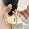 Aretes de Borla de Flores con Esmalte Goteado Rosa para Mujer, Diseño de Lujo Accesible, Exquisitos Aretes Largos, Aretes de Tendencia Versátiles y de Alta Gama