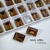 Maillard Arte de Uñas Champagne de Alta Calidad Marrón Claro Fondo Puntiagudo Diamante Irregular Color Té Huevo de Paloma Diamante Apilado Decoraciones para Uñas