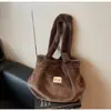 Bolso de Peluche Transfronterizo para Mujer de Gran Capacidad Nuevo Otoño e Invierno 2025 Bolso Cruzado Versátil Bolso de Mano de Peluche para Viajes