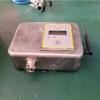 Sensor de presión del techo del sistema de rociadores de una máquina minera de carbón con manómetro digital en una mina de carbón