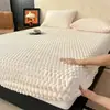 Nueva Funda de Cama Dorada de Felpa Tortuga Gruesa Cálida Simple para el Hogar Cubierta Protectora de Colchón de Envoltura Completa