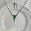 Conjunto de Brincos e Colar Europeu e Americano Novo Estilo Totalmente Cravejado para Mulheres, Acessórios de Banquete e Noiva da Moda, Acessórios Versáteis Elegantes Personalizados para Mulheres