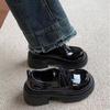Sapatos de Couro Pequenos de Bico Redondo Estilo Britânico com Sola Grossa Preta para Mulheres 2024 Novo Outono Salto Grosso Retrô Francês Sapatos Mary Jane
