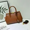Bolsa de mão vintage para o dia a dia da mulher, novo modelo 2026, grande capacidade, ombro único, atacado, estilo coreano, versátil