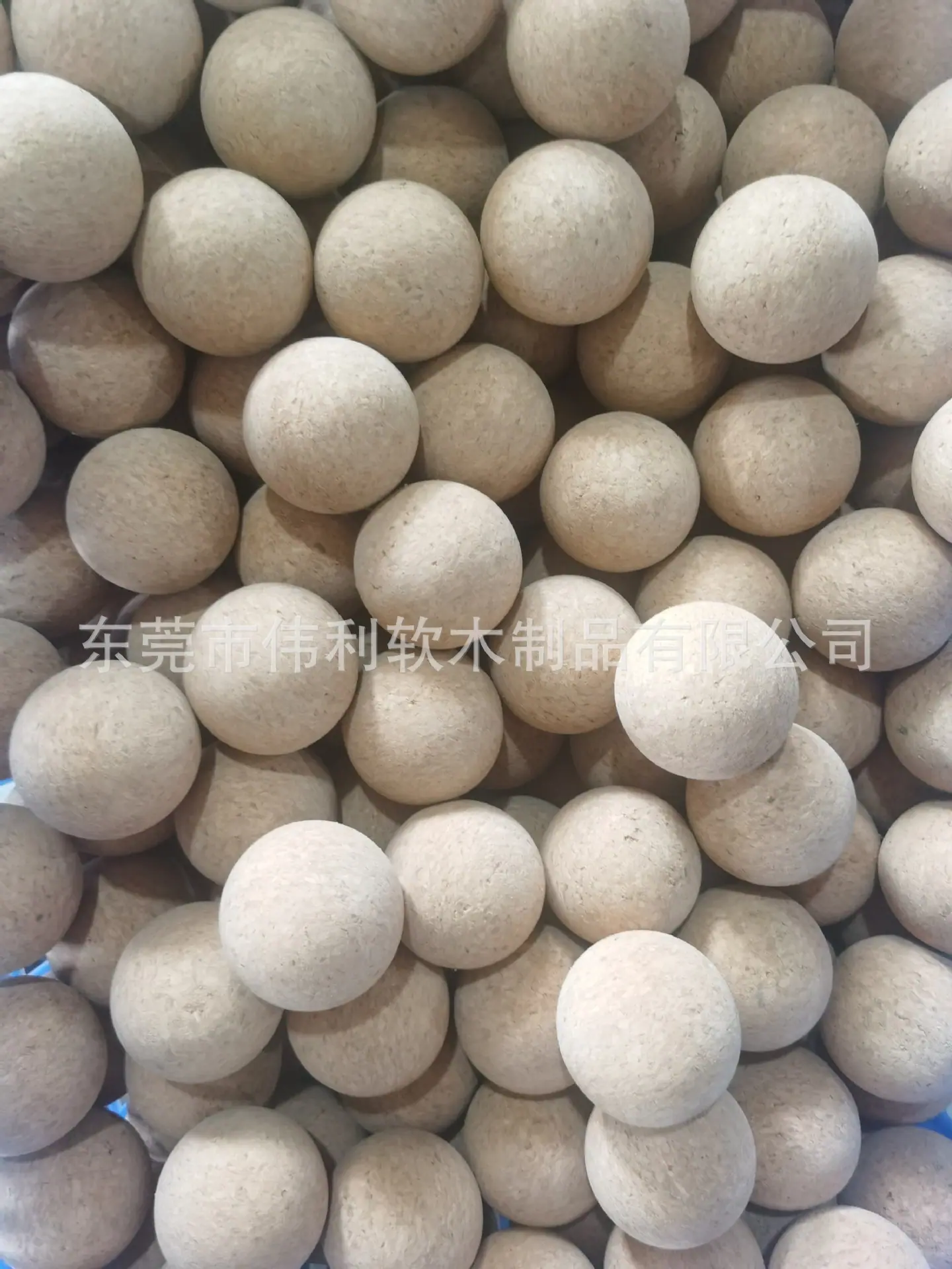 中粗颗粒软木球1.jpg