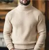 En stock, nuevo suéter para hombre para comercio electrónico transfronterizo, estilo europeo y americano, corte ajustado, tejido elástico, color liso, rayas verticales, suéter de cuello alto