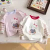 Blusa de Manga Larga de Dibujos Animados de Gato KT para Niñas, Otoño, Cuello Redondo Color Block, Falso Dos Piezas, Elegante Patchwork de Rayas, Manga Larga Fina para Ropa de Abrigo