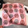 Lenço de Seda Estampado Versátil de Verão com Estampa de Leopardo, Ondas Geométricas e Patchwork para Mulheres, Seda Falsa Estilo Coreano Elegante Decorativo para o Dia a Dia