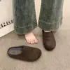 Pantuflas Esponjosas para Mujer Ropa de Exterior 2026 Estilo Nuevo Retro Otoño Invierno Suela Gruesa Con Felpa Mocasines de Punta Cerrada Medias Zapatillas para Mujer