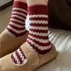 Calcetines Rojos para Mujer en el Año del Caballo, con Tejido de Trenza y Lunares, con Lindos Perritos, Lana Suave y Acogedora, Largo hasta la Mitad de la Pantorrilla, Versátiles para Otoño e Invierno, Calcetines Holgados de Año Nuevo