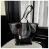 Bolso tote de moda para mujer, diseño plisado de alta gama, nuevo bolso de hombro casual más vendido, gran capacidad, bolso de mano versátil, venta al por mayor