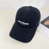 Boné de Baseball Bordado Estilo Retrô Americano para Mulheres, Circunferência da Cabeça Grande, Chapéu de Proteção Solar, Moda de Rua, Boné Versátil Bico de Pato para Casais
