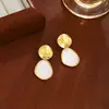 Brincos geométricos minimalistas banhados a ouro com pino de prata, modernos e versáteis, adequados para o uso diário, elegantes brincos de pino de metal
