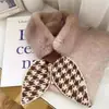 Bufanda esponjosa para mujer, estilo invierno, calentador de cuello de moda de piel sintética de conejo, engrosado para abrigar, versátil, diseño simple de cruce