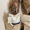 Bolsa Balde Nova Transfronteiriça 2026 Casual Grande Capacidade Bolsa Tote de Ombro Único para Mulheres Leve Simples Lona Bolsa Transversal