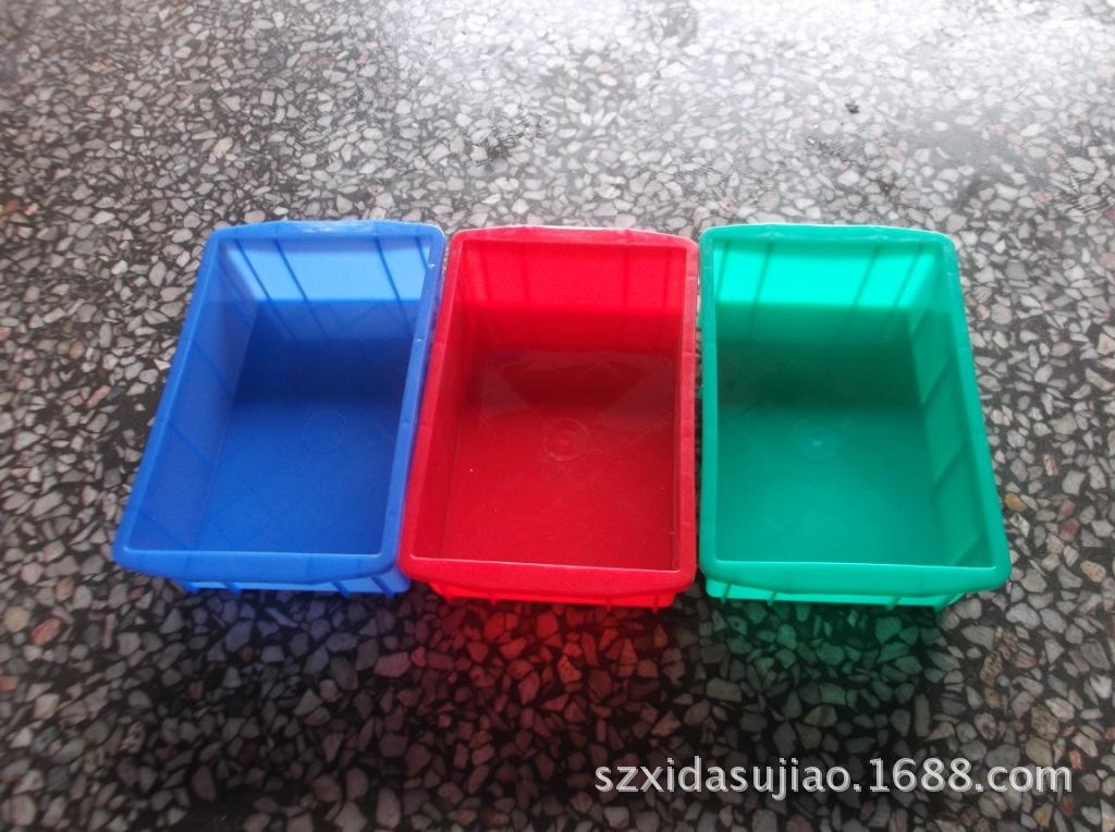 塑料箱