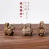 Madera de Árbol de Seda Dorada Consigue Riqueza Rápido Accesorios DIY Llaveros para Teléfono Año del Caballo Zodiaco Caballo Atracción de Riqueza Pequeño Adorno de Escritorio