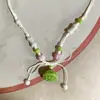 Collar con colgante de campana de mariposa de cerámica de estilo étnico retro para mujer, diseño nuevo y moderno, cadena larga para suéter, accesorios
