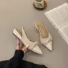 Nuevo Estilo con Falda Sandalias de Verano 2026 para Mujer Sandalias de Cuña con Tira Trasera Plisado Suave Temperamento Francés Punta Cerrada