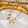 Accesorios de Personalidad de Nicho de Moda y Diseño Creativo, Accesorios Versátiles, Collar con Colgante de Corazón Flor Oro Chapado Perla Piedra Natural
