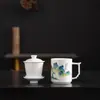 Conjunto de três peças de copos de água de jade com lanolina caixa de presente xícara de porcelana branca para escritório xícara de cerâmica para fazer chá presente para clientes presente de negócios companheiro
